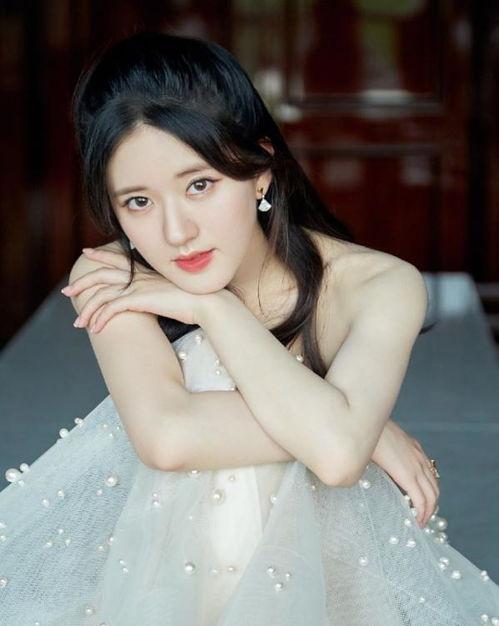 赵露思近况最新消息 娱乐圈吃瓜合集网盘下载 吃瓜裙分享免费,娱乐圈吃瓜合集网盘下载，免费分享“吃瓜裙”